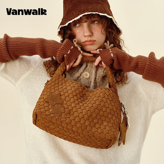 กระเป๋าถือถักลายชุดขนมต้มข้าวเหนียว VANWALK รุ่น v2991